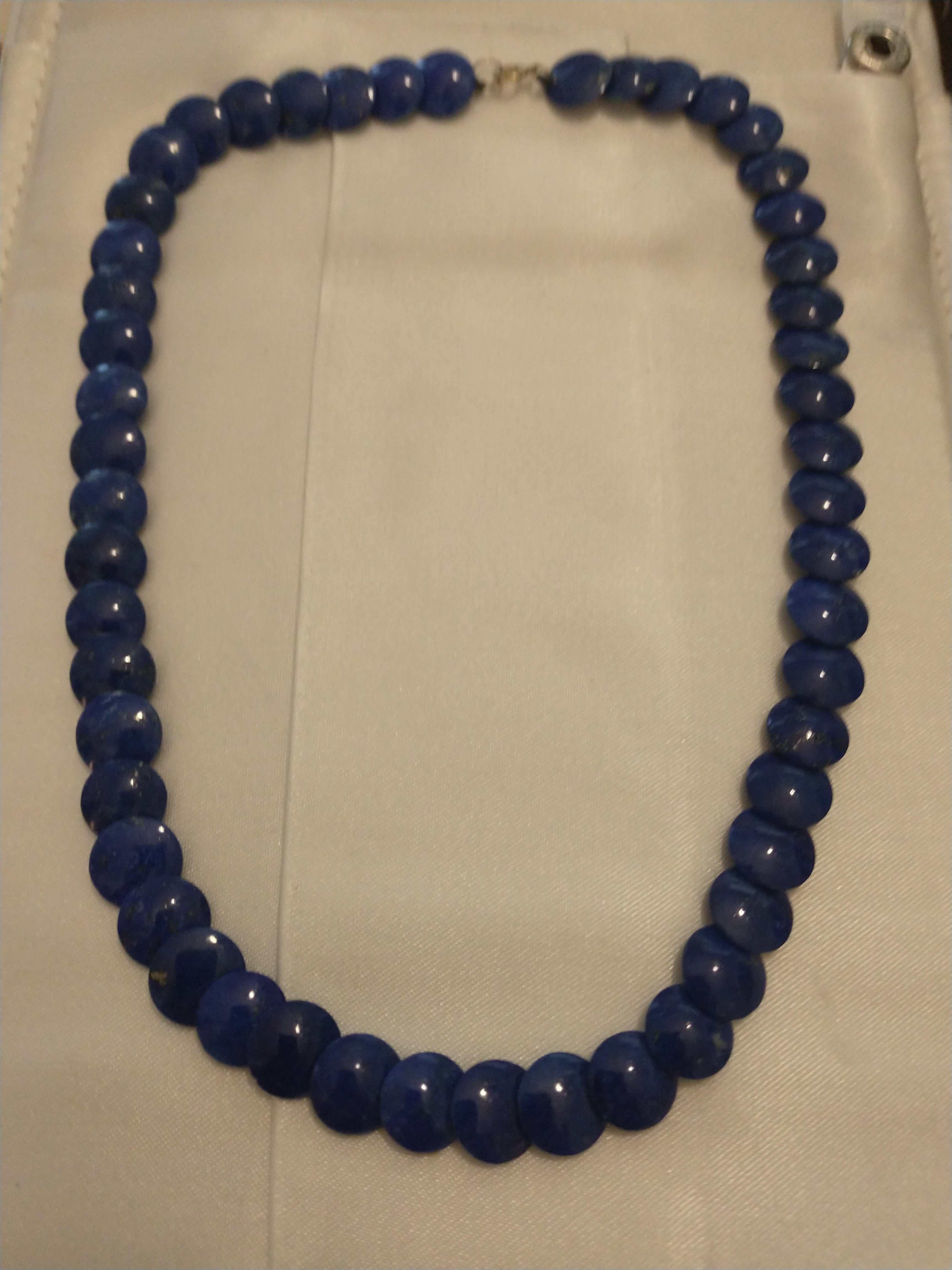 16" 9mm Deep Sea Blue Lapis Disc shaped bead choker. Pre-owned